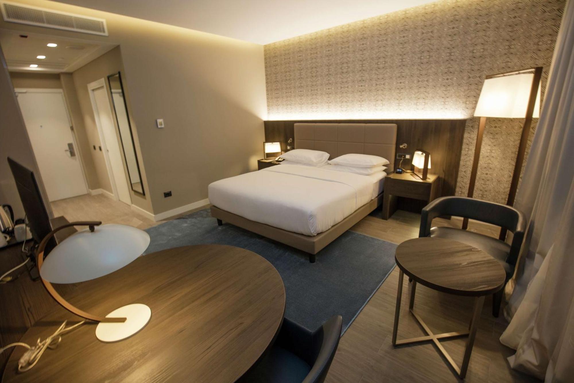 Doubletree By Hilton Pointe-Noire City Centre Pointe Noire Extérieur photo